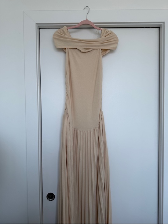 Lioness Dresses & Skirts - ** Like New Off-Shoulder Lioness Cream Maxi Dress - Elegant Pleated Skirt
